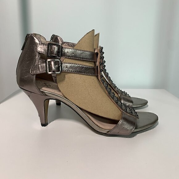 Vince Camuto Pewter  Kitten Heels - Size 8.5/38.5 - Picture 4 of 10